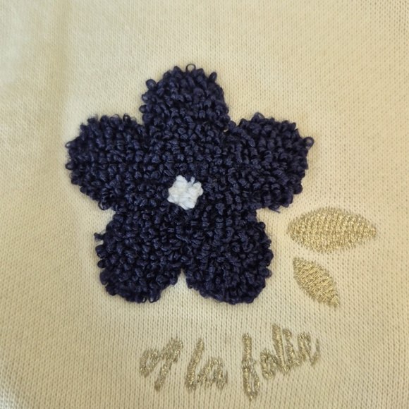 White & Blue Sweater with Floral Detailing - Picture 3 of 4